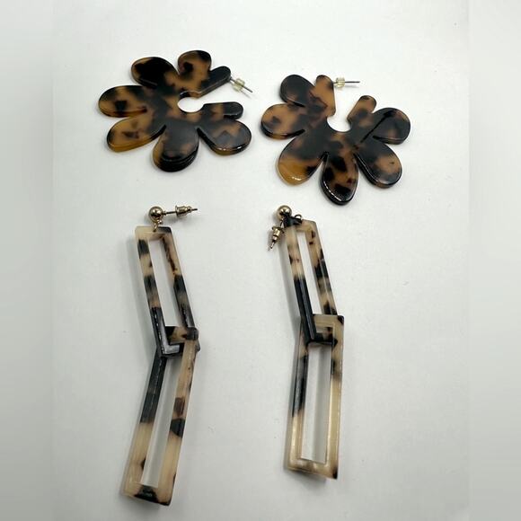 Tortoise Earrings Brown Set of 2 Pierced Statement Costume Jewelry Retro - Picture 7 of 8